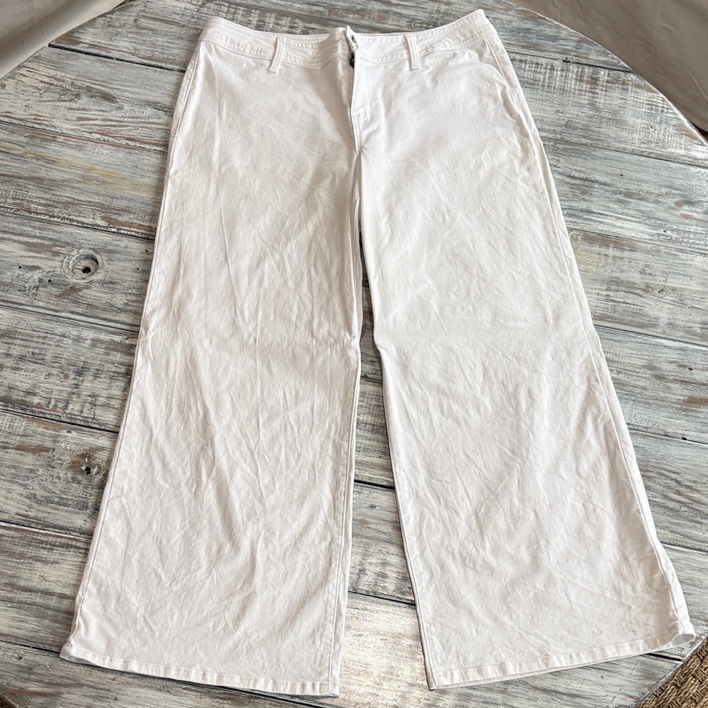 As new, white 1822 wide leg jeans, size 12